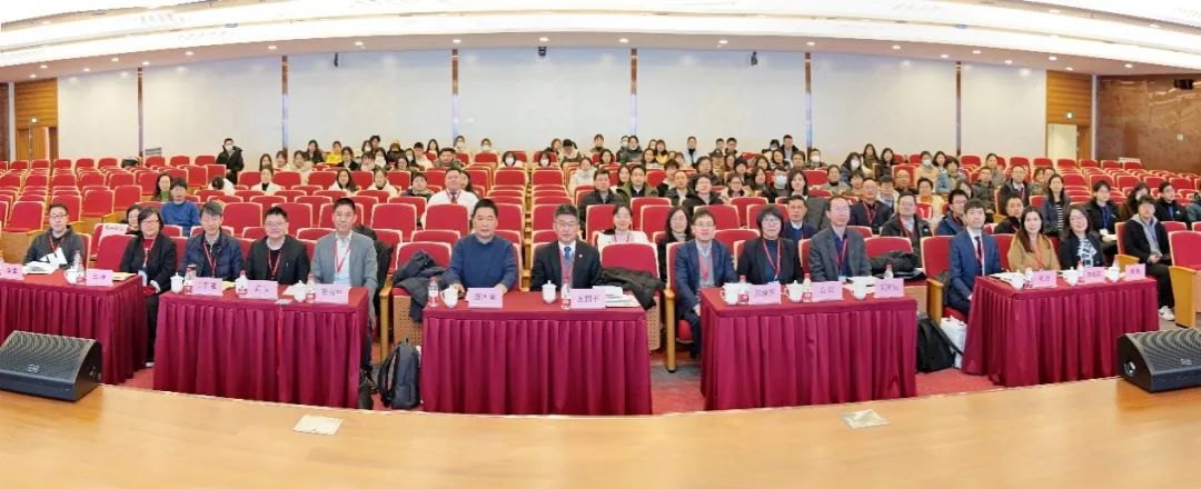 中医药青年学者创新论坛在公司举办